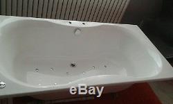 1800x900 air spa bath (ex display)