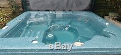 Canadian Spa Co. Alberta Gold 5-6 person Hot Tub Jacuzzi Arctic Spa