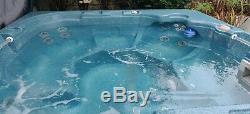 Canadian Spa Co. Alberta Gold 5-6 person Hot Tub Jacuzzi Arctic Spa