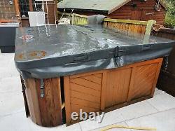 Canadian Spa Co Jacuzzi Hot Tub