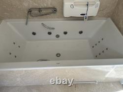 Duravit D-Neo Premium Whirlpool / Jetted Bath Tub Excellent Condition