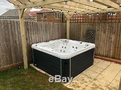 Ex Display Luxury Hot Tub Spa 5 Seats American Jacuzzi Music Balboa Rrp £3999