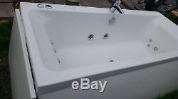 Ex-display jacuzzi bath tub and side panels