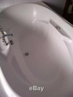 Extra Large AIRSPA, jacuzzi bath, White, Used but VGC