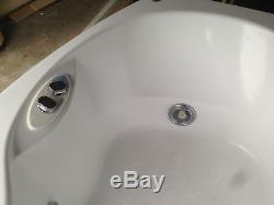 Genuine Jacuzzi spa/whirlpool bath