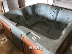 Hot tub spa jacuzzi we can deliver