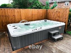 I-Sense Grande 9-10 Person Hot Tub Jacuzzi 3.8 x 2.25m Luxury Spa Nearly New