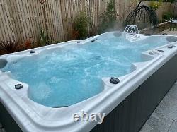 I-Sense Grande 9-10 Person Hot Tub Jacuzzi 3.8 x 2.25m Luxury Spa Nearly New