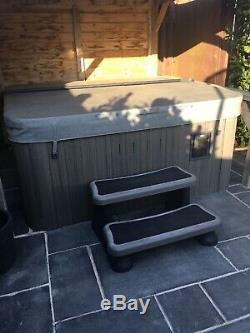 JACUZZI J235 great condition as rarely used
