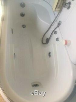 Jacuzzi Bath With Body Jets sauna TV radio and foot massager