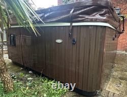 Jacuzzi Hot Tub J495, 10 person Spa, Cover, Cover lifter, steps & misc chemicals