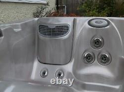 Jacuzzi J315 Spa Hot Tub 2 Seats + Lounger Good Working Condition 2015