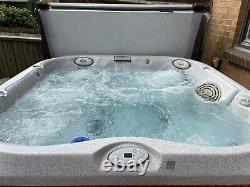 Jacuzzi J335 hot tub spa