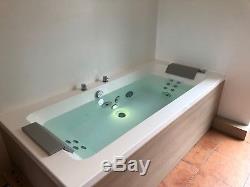 Jacuzzi Sharp Double Whirlpool Bath 1900 x 900mm. Great Condition