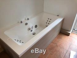 Jacuzzi Sharp Double Whirlpool Bath 1900 x 900mm. Great Condition