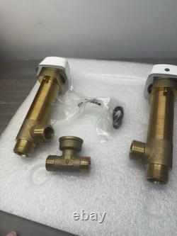 Jacuzzi Water Rainbow Flow Bathtub Filler MP33959 2 Handles White With Chrome