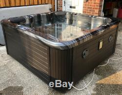 Jacuzzi spa hot tub can deliver