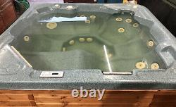 Jacuzzi spa hot tub spaform. Can DELIVER