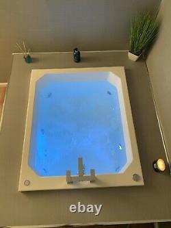 Japanese Deep Soak Fibreglass Whirlpool Bath/Hot Tub 1200 X 1000 x 600 deep