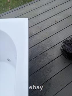 Laguna Whirlpool Spa 12 Jet Round Double Ended Bath (Barely Used)