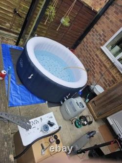 Lay-Z-Spa New York 4 Person AirJet Hot Tub Inflatable Outdoor Spa Jacuzzi