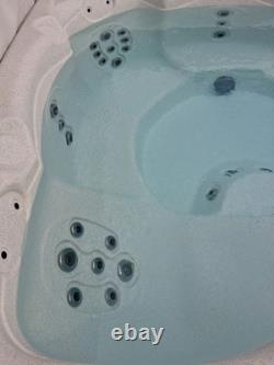 Master Spa GL6 Hot Tub Jacuzzi