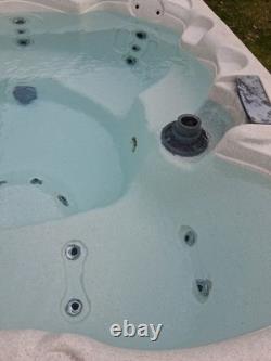 Master Spa GL6 Hot Tub Jacuzzi