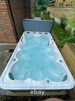 PARTY POOL 9-10 Person Hot Tub Jacuzzi 3.8 x 2.25m Luxury Spa Inc Install