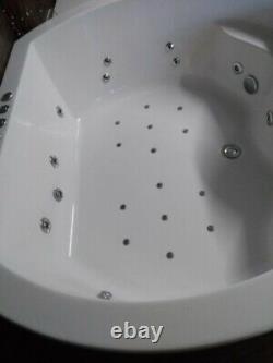 SALERNO 1450 x 1650 inset whirlpool and airspa bath BH012