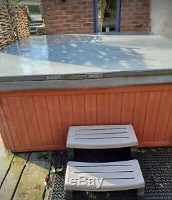 Sundance Hot Tub jacuzzi spa DELIVERY AVAILABLE