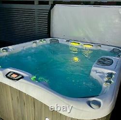 Sundance Spas Hot Tub Aspen 880 RRP £24000! Jacuzzi HUGE SPA HOT TUB