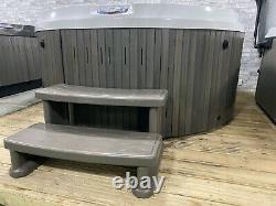 Used Hot Tub Spa Jacuzzi 210