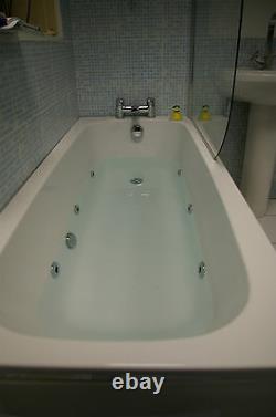 Whirlpool Bath With 6 8 Chrome Jets on 1700 x 700 White bath jacuzzi/spa