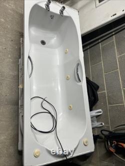 Wirlpool Jacozi Bath With 6 Jets