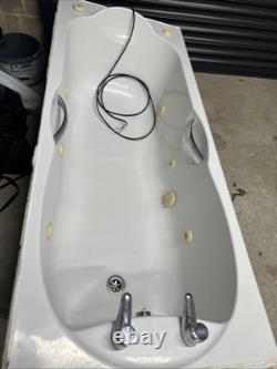 Wirlpool Jacozi Bath With 6 Jets